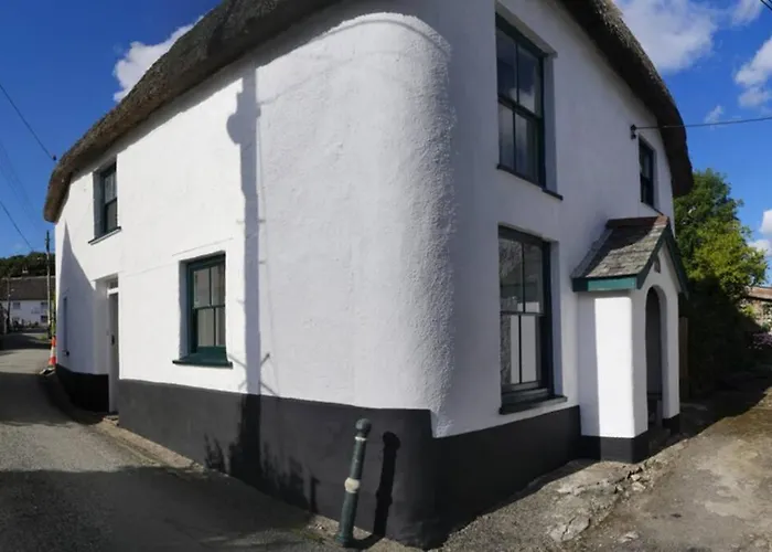Old Inn House